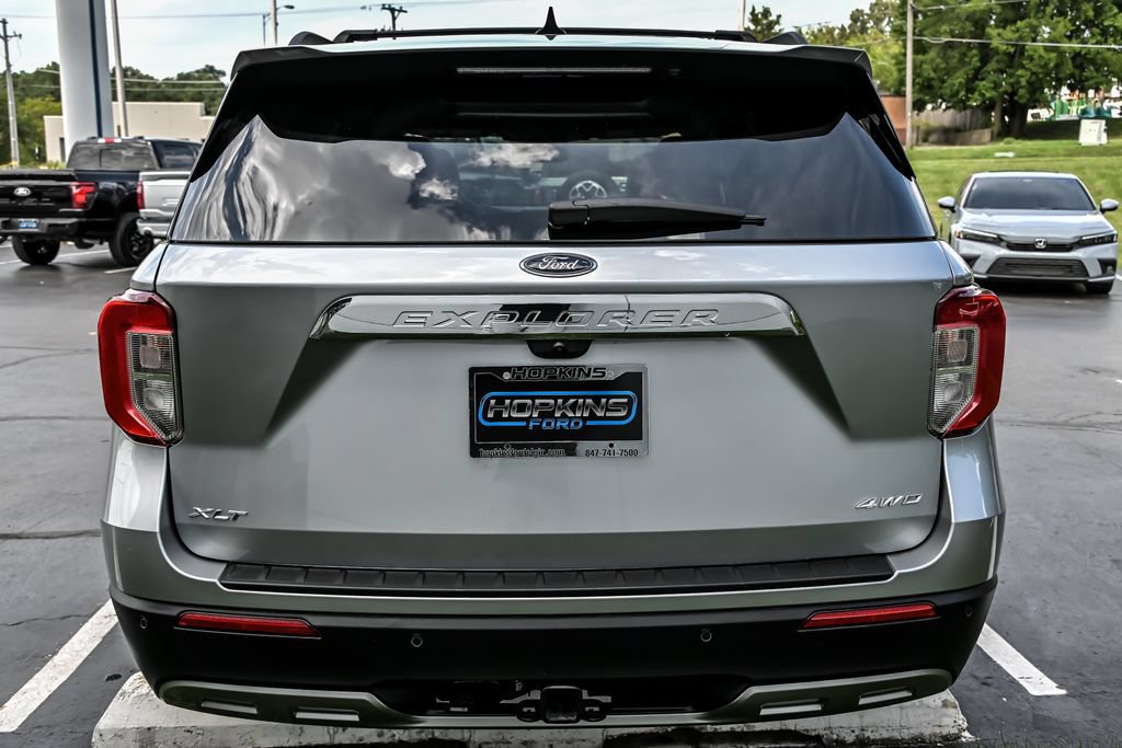 Certified 2024 Ford Explorer XLT w/ Equipment Group 202A AWD/4WD image 7