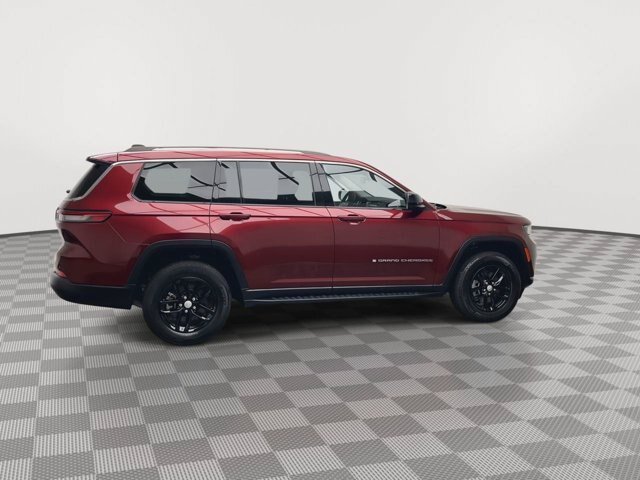 Used 2023 Jeep Grand Cherokee L Laredo w/ Luxury Tech Group I AWD/4WD image 39