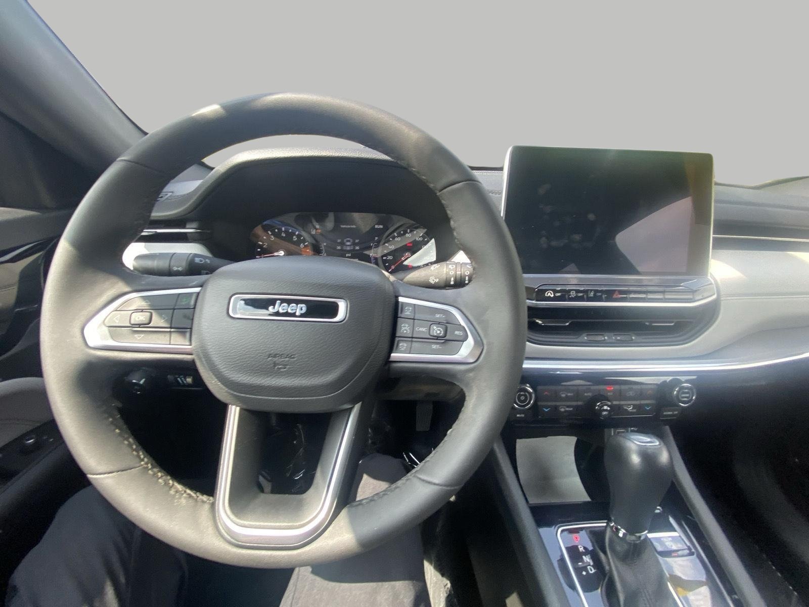 Used 2023 Jeep Compass Limited w/ Sun and Sound Group AWD/4WD image 15