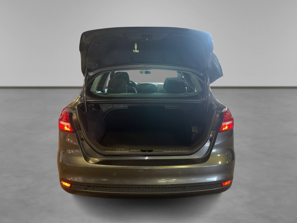 Certified 2018 Ford Focus SEL FWD image 11