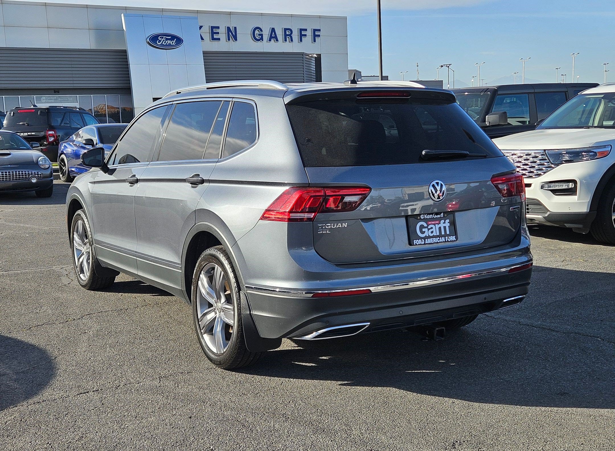 Used 2020 Volkswagen Tiguan SEL w/ 3rd Row Seat Package AWD/4WD image 8
