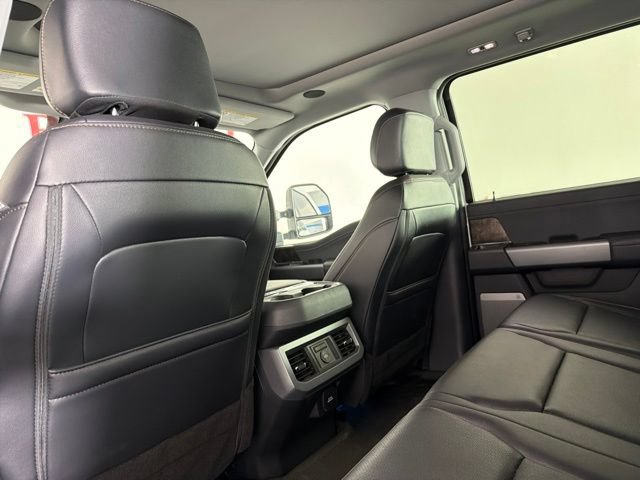 Certified 2025 Ford F250 Lariat w/ Lariat Ultimate Package AWD/4WD image 14