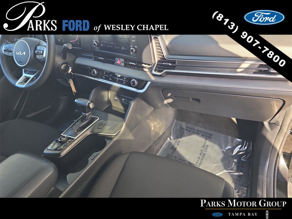 Used 2023 Kia Sportage LX image 10