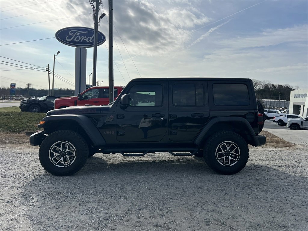 Used 2024 Jeep Wrangler Unlimited Rubicon w/ Technology Group image 6