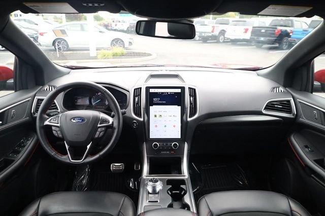 Certified 2024 Ford Edge ST-Line AWD/4WD image 6
