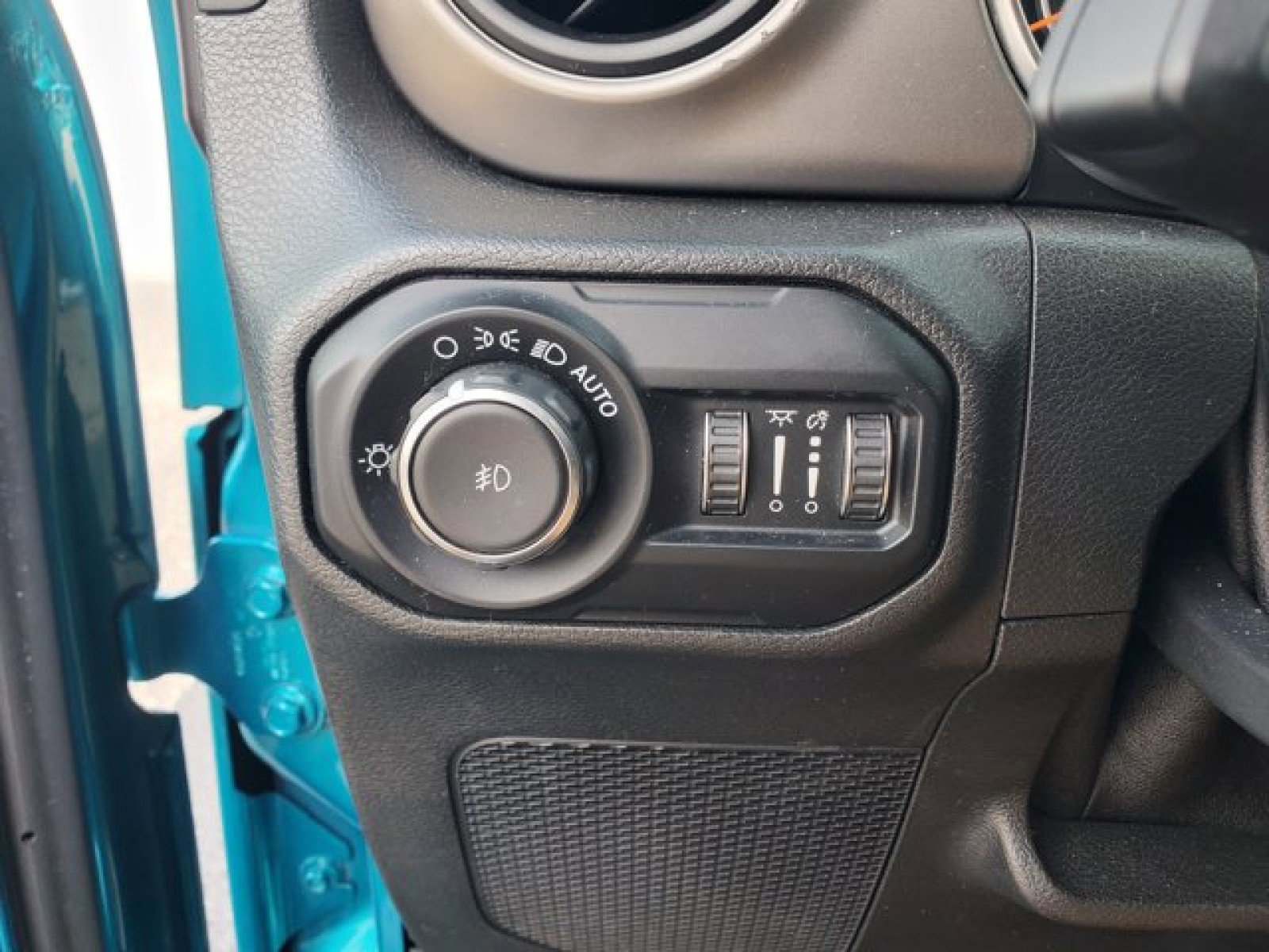 Used 2020 Jeep Wrangler Unlimited Sport S image 14