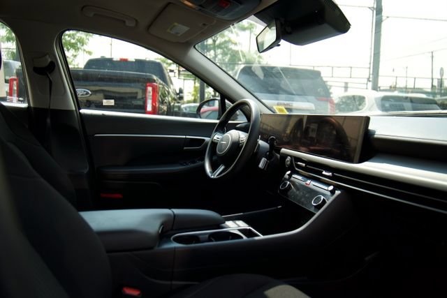 Used 2025 Hyundai Sonata SEL FWD image 24