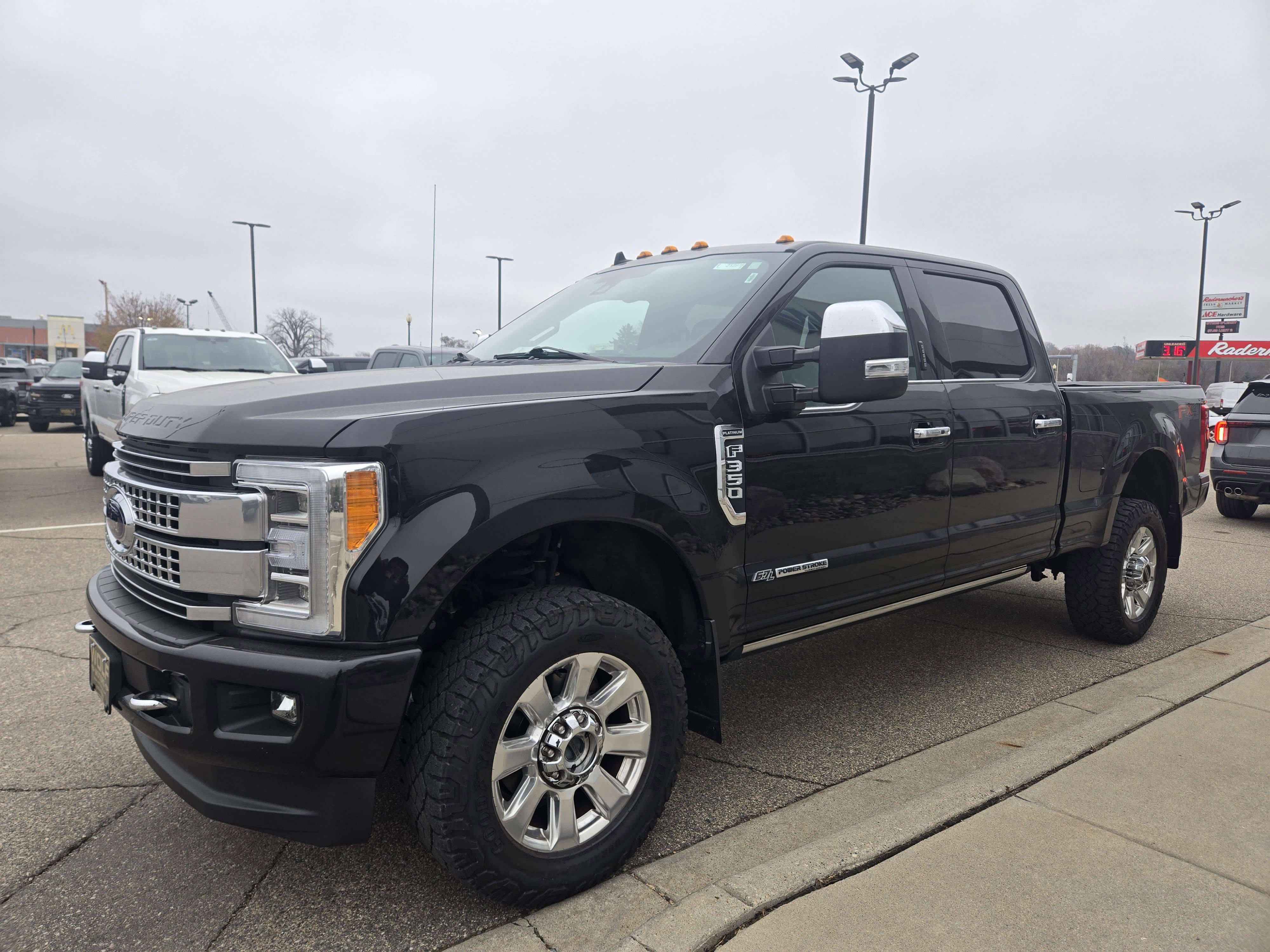 Certified 2019 Ford F350 Platinum w/ Platinum Ultimate Package image 2