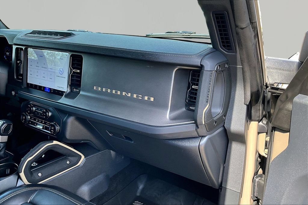 Certified 2025 Ford Bronco Badlands AWD/4WD image 17