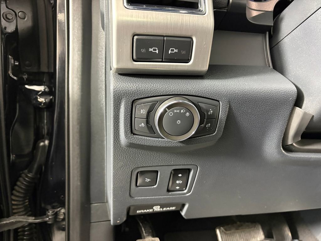 Certified 2022 Ford F350 Platinum w/ Tremor Off-Road Package AWD/4WD image 14