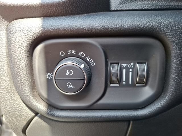 Used 2026 RAM 2500 Laramie w/ Sport Appearance Package AWD/4WD image 17