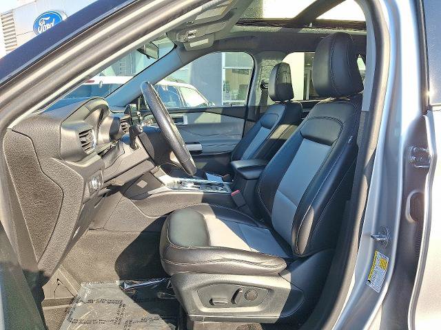 Certified 2022 Ford Explorer XLT w/ Equipment Group 202A AWD/4WD image 15