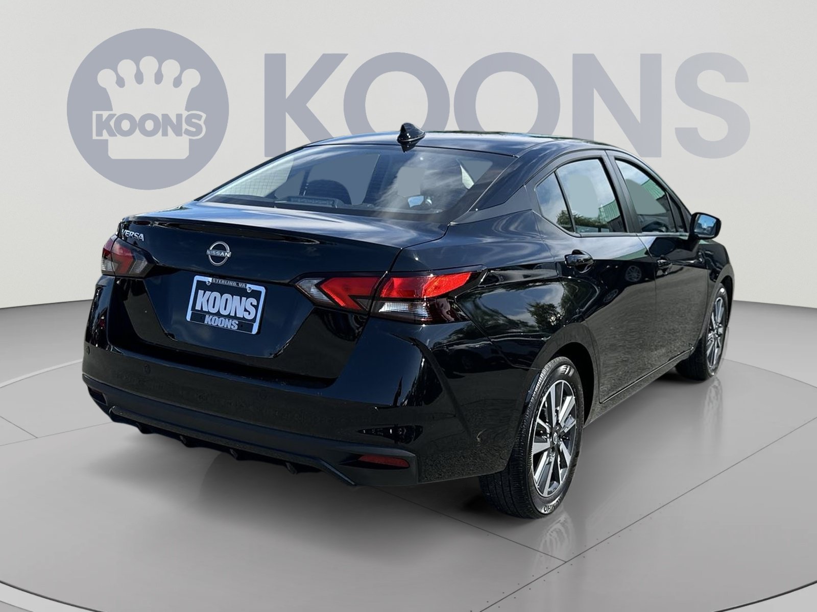 Used 2025 Nissan Versa SV FWD image 11