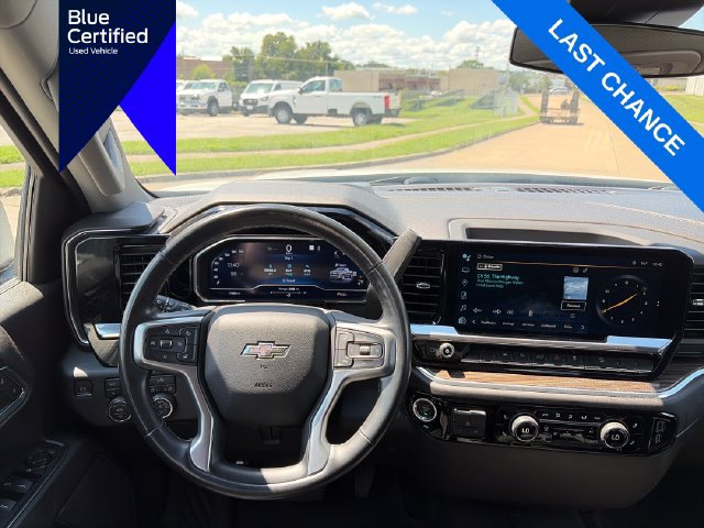 Used 2023 Chevrolet Silverado 1500 RST AWD/4WD image 32