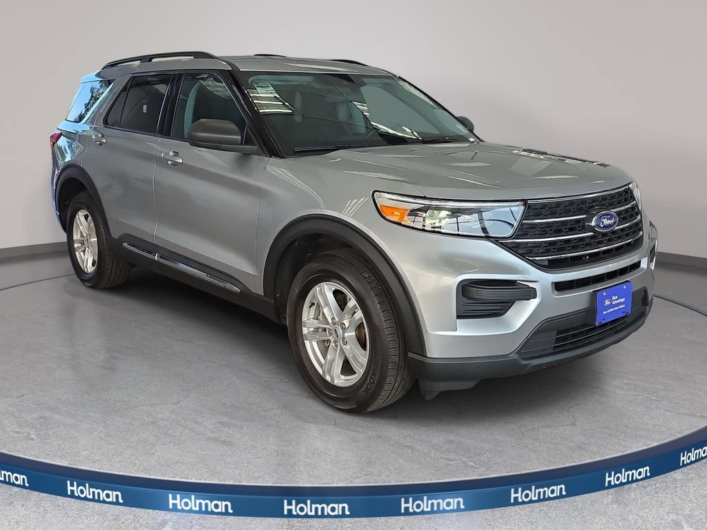 Certified 2023 Ford Explorer XLT AWD/4WD image 3