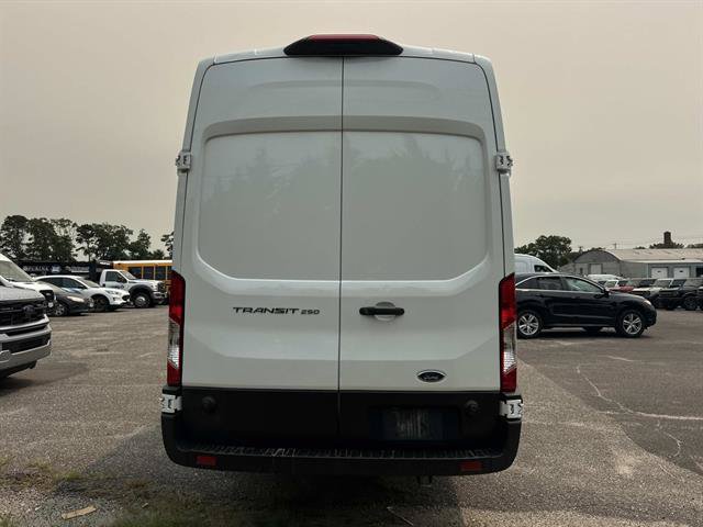 Certified 2024 Ford Transit 250 148 High Roof Extended RWD image 7