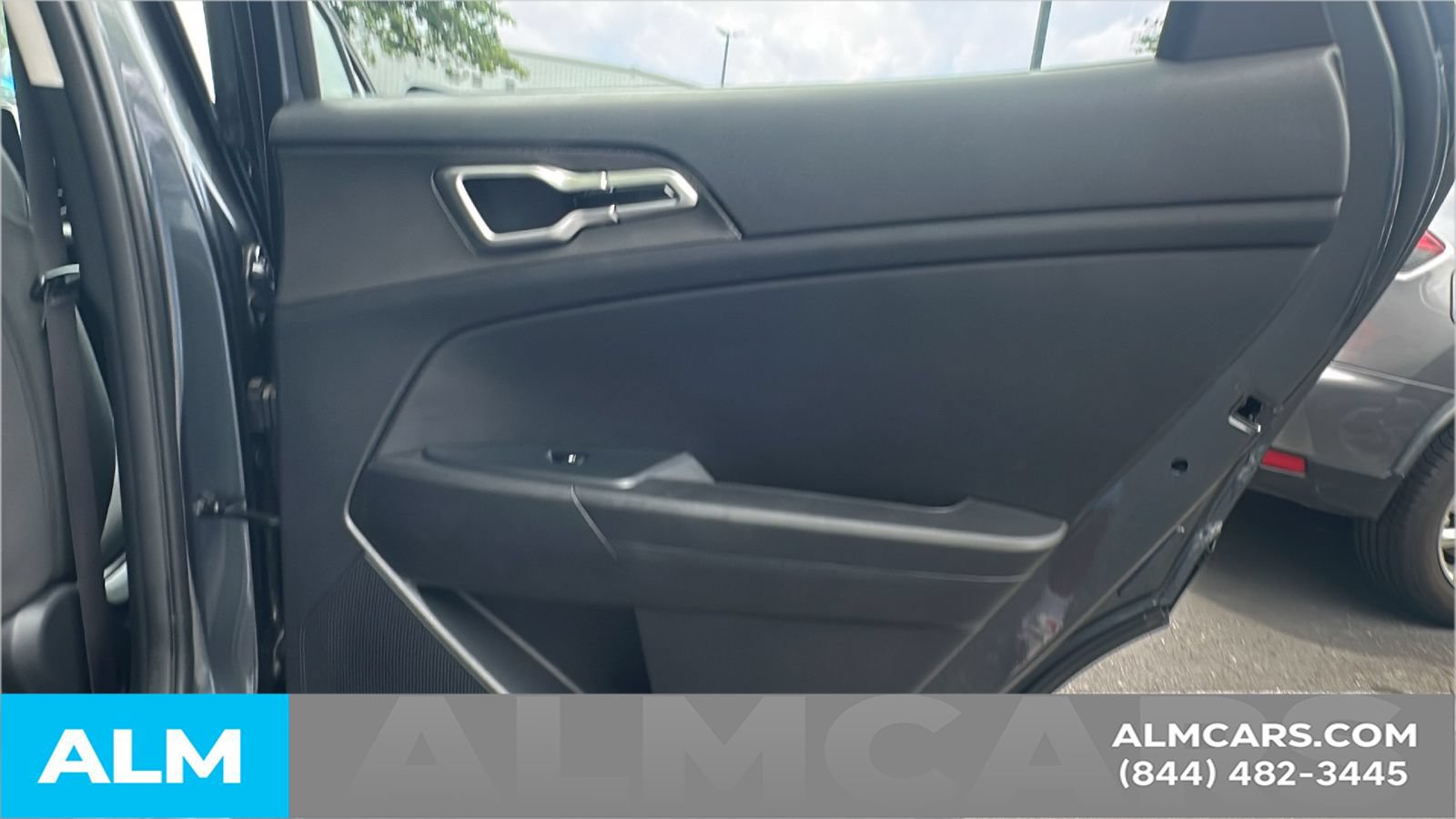 Used 2025 Kia Sportage LX AWD/4WD image 18