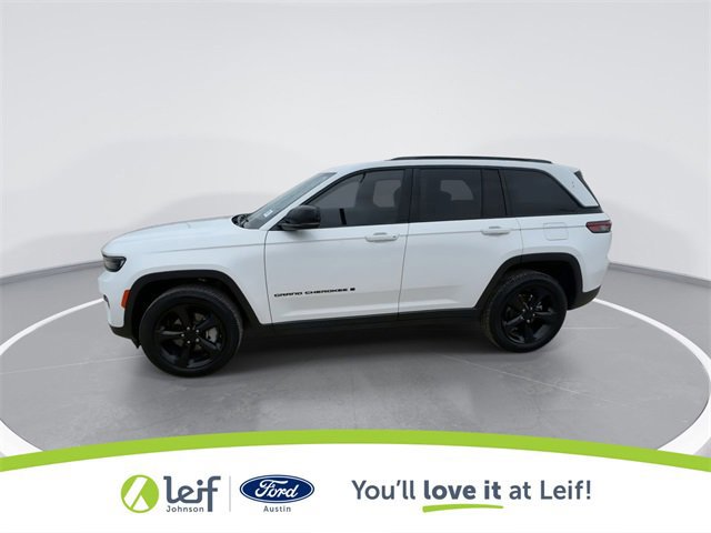 Used 2023 Jeep Grand Cherokee Limited w/ Black Appearance Package image 9
