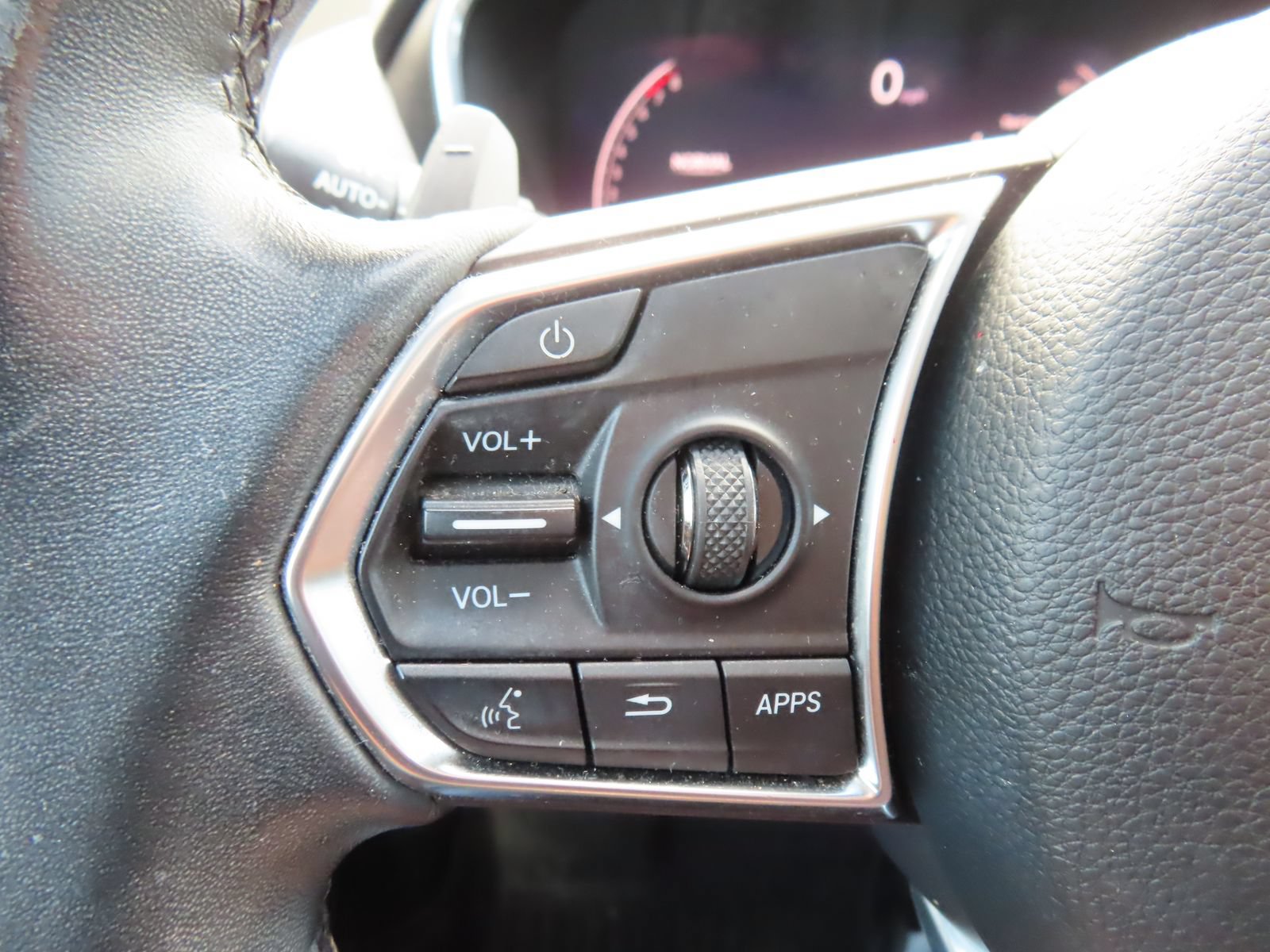 Used 2022 Acura MDX SH-AWD w/ Technology Package image 18
