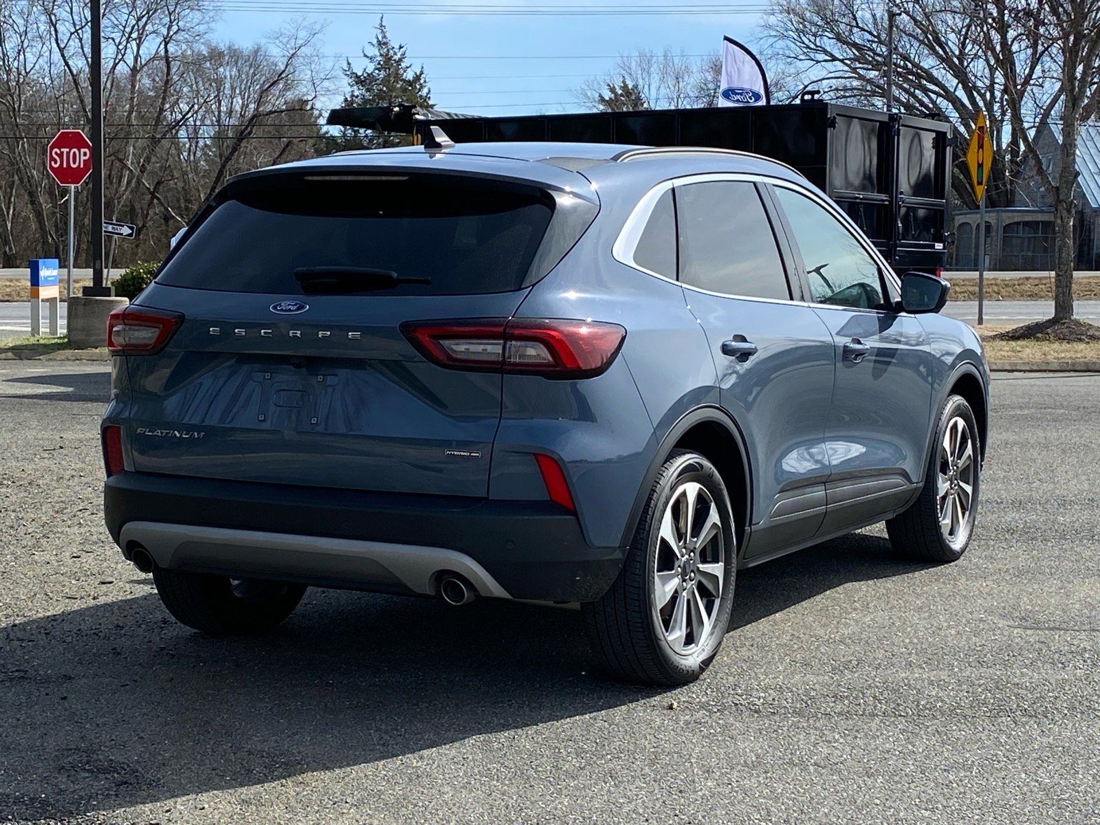 Certified 2025 Ford Escape Platinum w/ Premium Technology Package AWD/4WD image 4