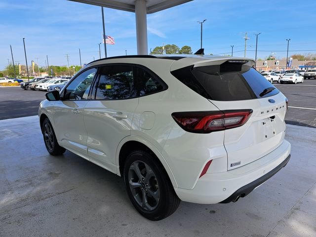 Certified 2023 Ford Escape ST-Line Select w/ Tech Pack #2 image 2