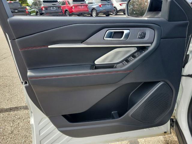 Certified 2025 Ford Explorer ST AWD/4WD image 15