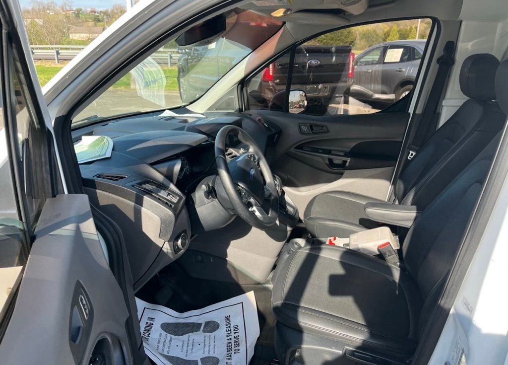 Certified 2022 Ford Transit Connect XL image 7