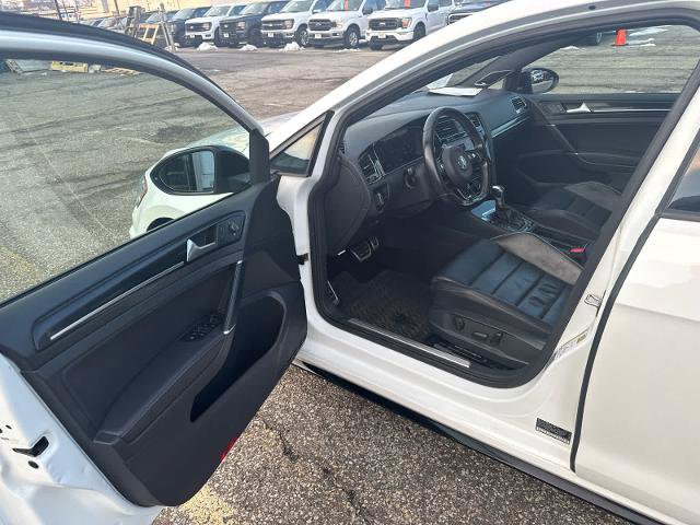 Used 2019 Volkswagen Golf R 4-Door image 6