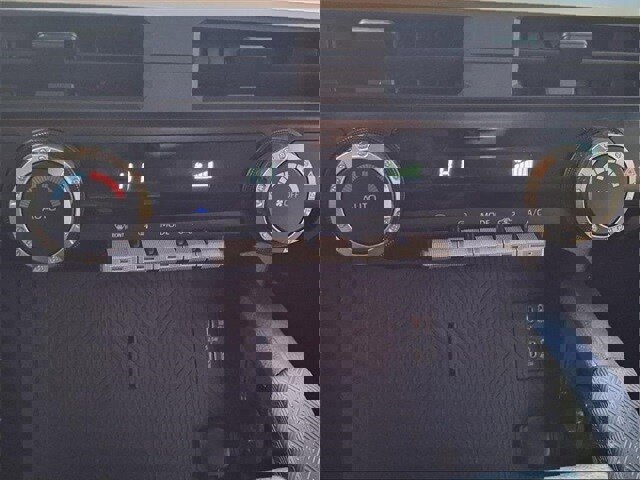 Used 2024 Toyota Tacoma TRD Off-Road image 15