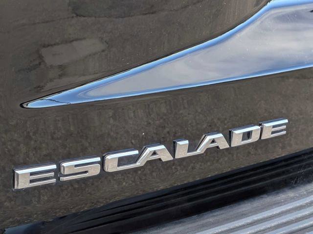 Used 2022 Cadillac Escalade Premium Luxury image 12