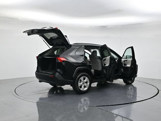 Used 2021 Toyota RAV4 XLE FWD image 50