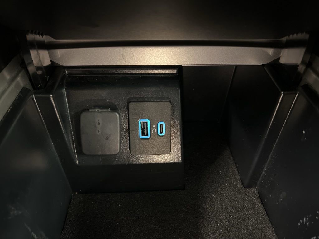 Certified 2023 Ford Explorer XLT w/ Equipment Group 202A image 15