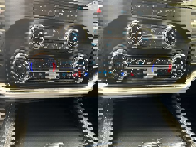 Certified 2023 Ford Expedition XLT image 28