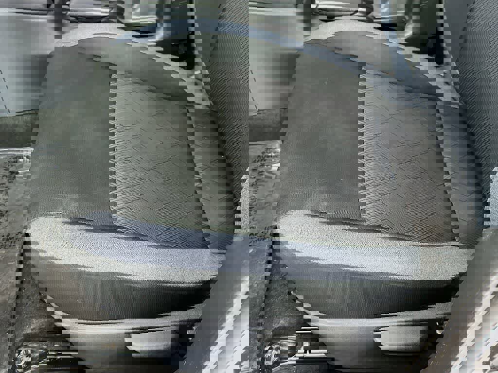 Used 2023 Nissan Versa SV image 27