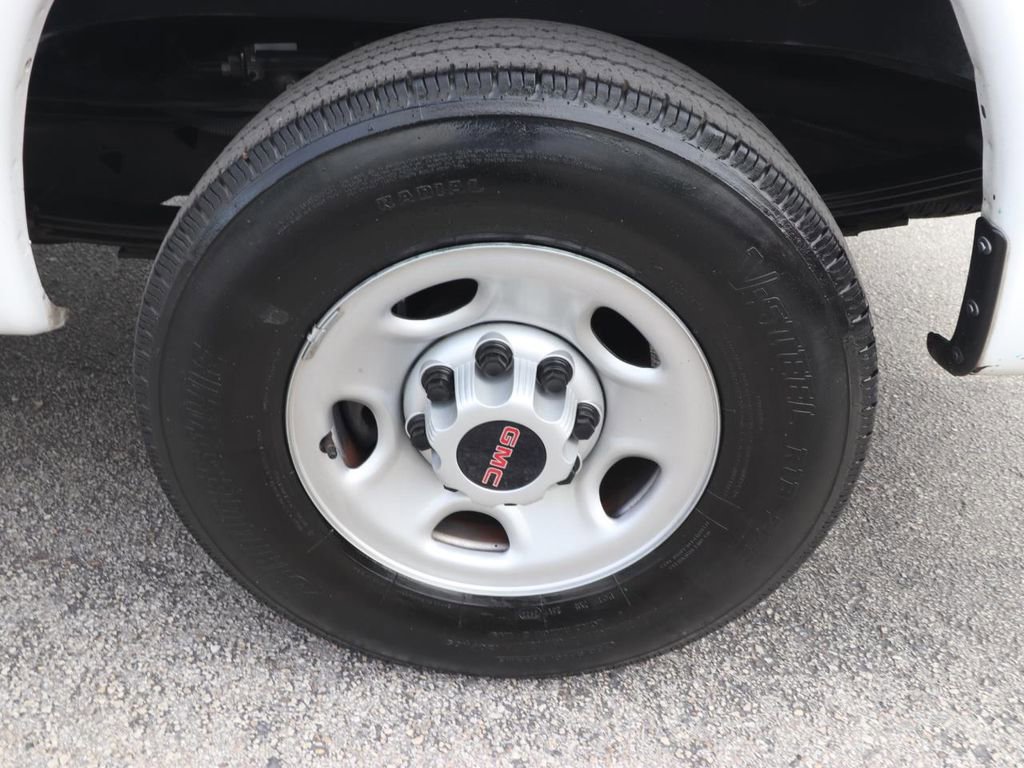 Used 2022 GMC Savana 2500 w/ Driver Convenience Package image 21