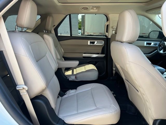 Certified 2022 Ford Explorer Limited w/ Equipment Group 301A RWD image 10