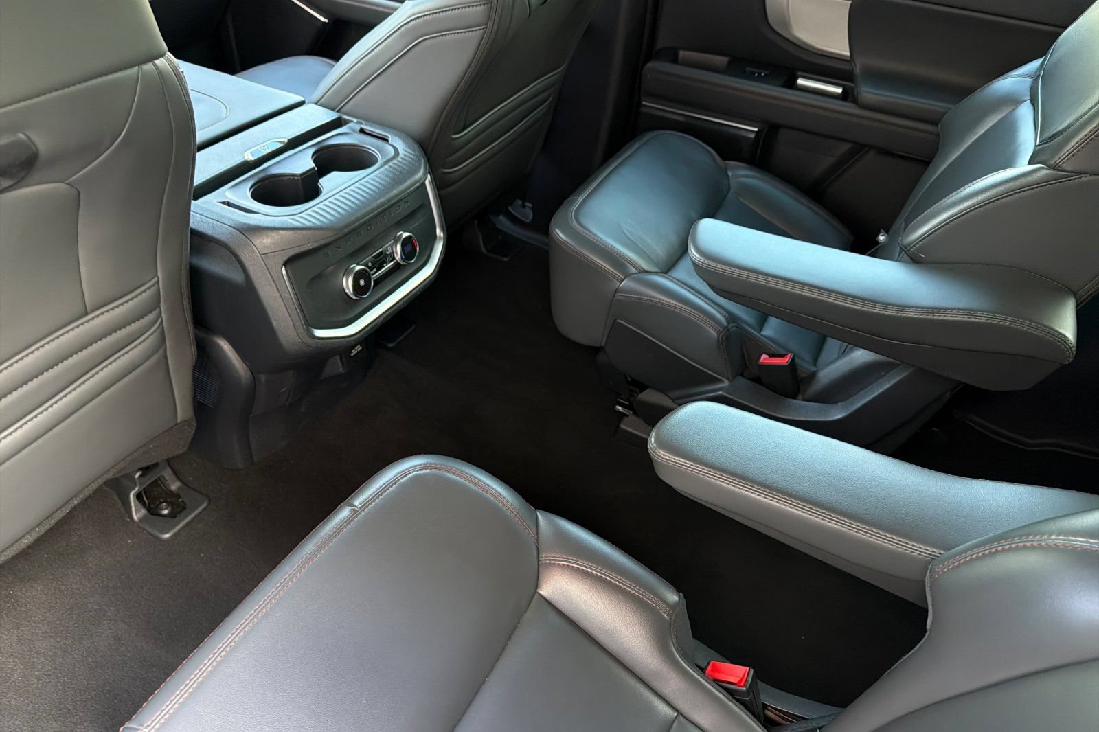 Certified 2025 Ford Expedition Active AWD/4WD image 13