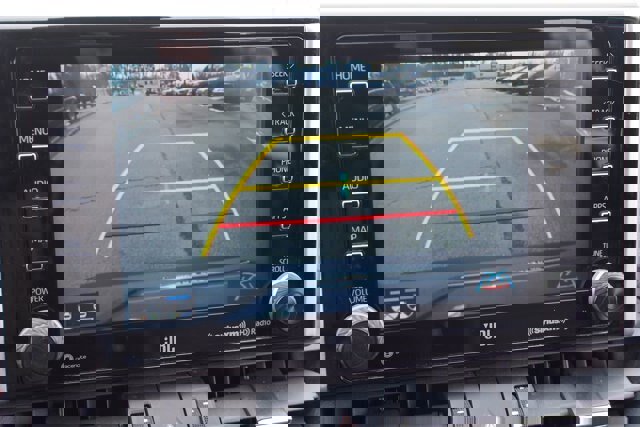 Used 2019 Toyota RAV4 XLE Premium image 30