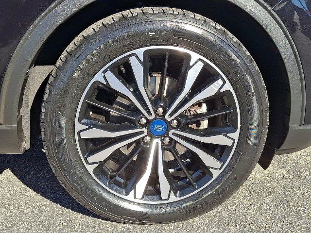 Certified 2022 Ford Escape SE w/ SE Sport Appearance Package image 8