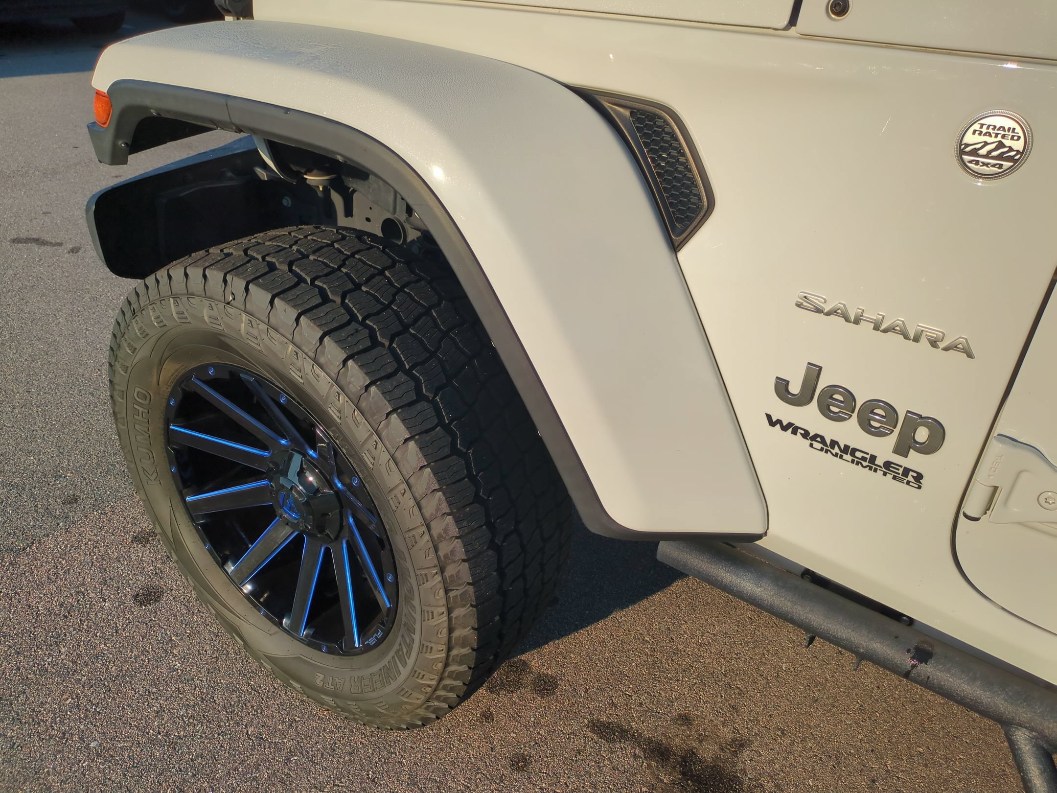 Used 2021 Jeep Wrangler Unlimited Sahara AWD/4WD image 12