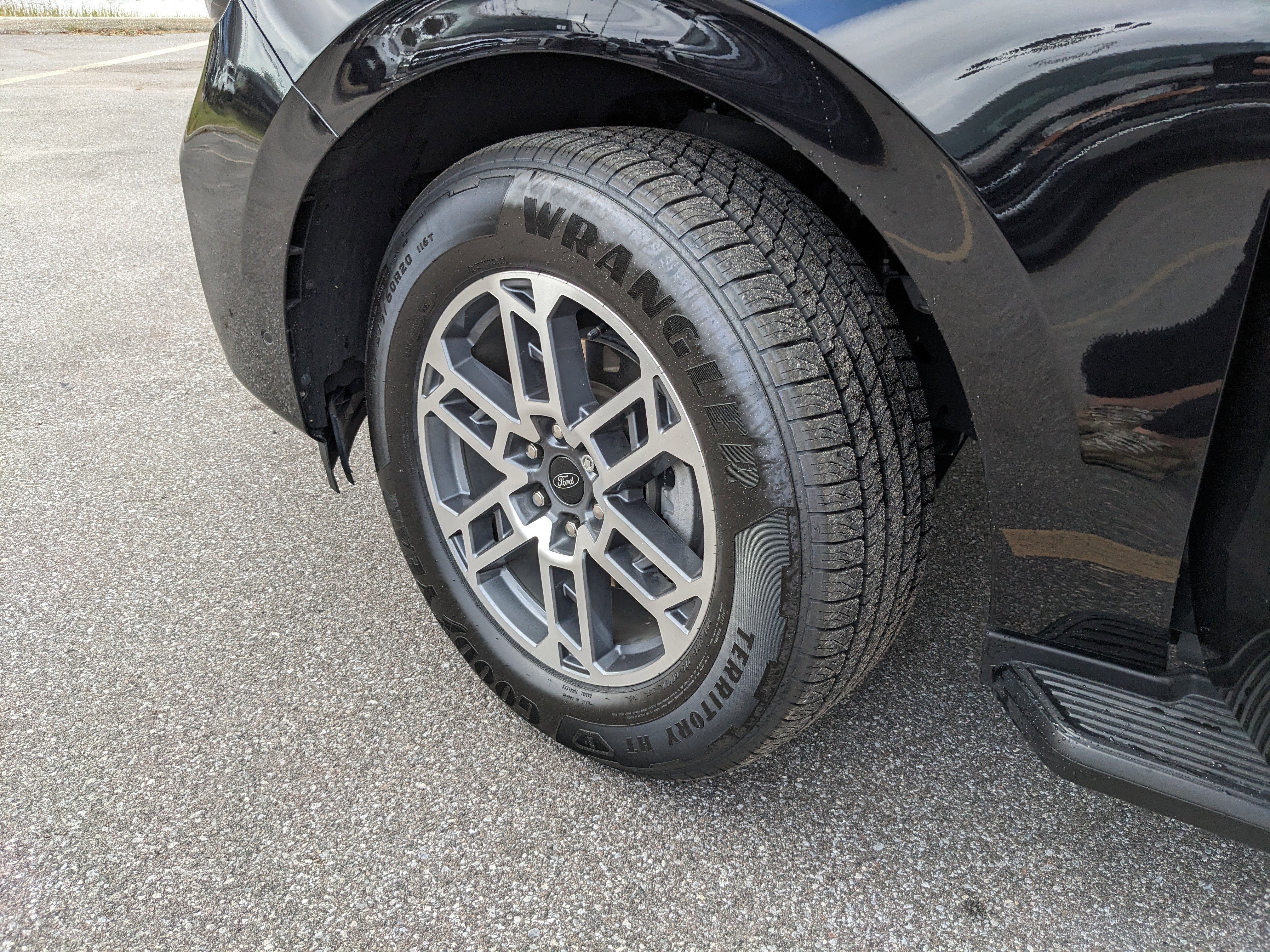 Certified 2025 Ford Expedition Active image 33