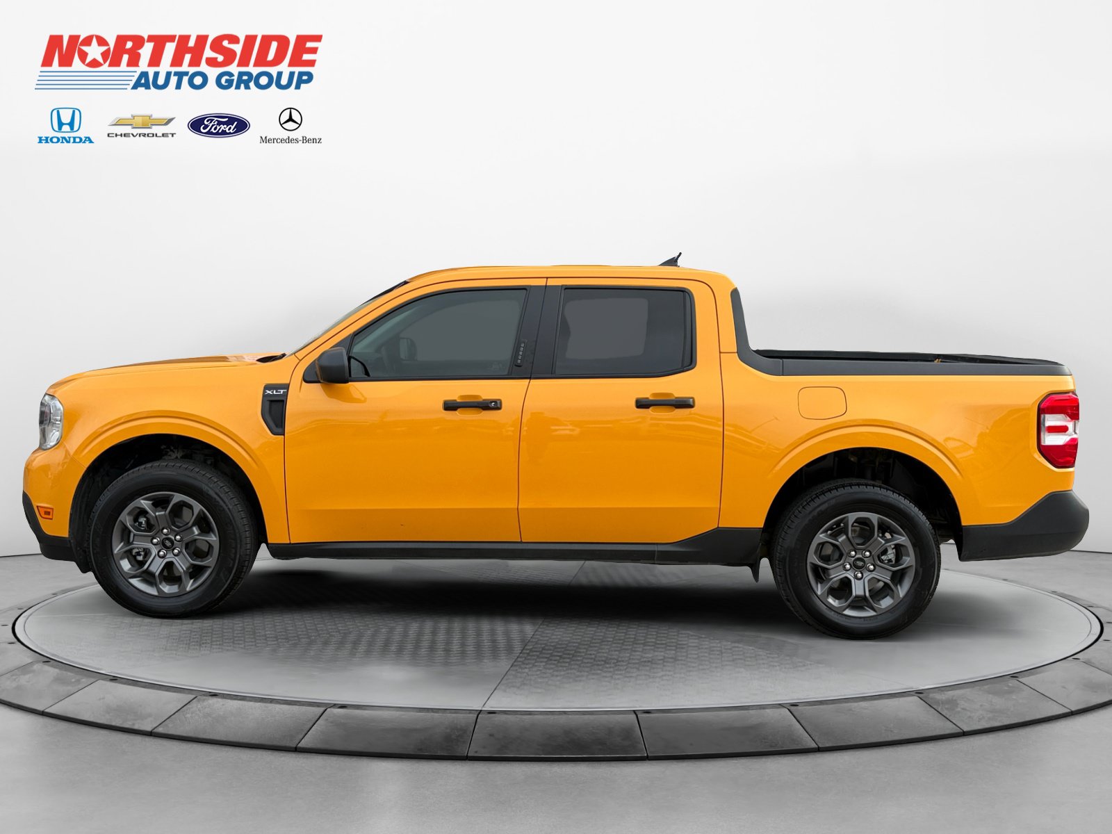 Certified 2022 Ford Maverick XLT FWD image 4