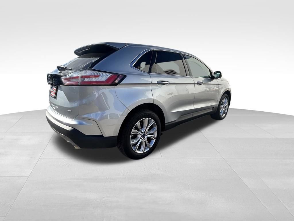 Certified 2022 Ford Edge Titanium w/ Equipment Group 301A image 9