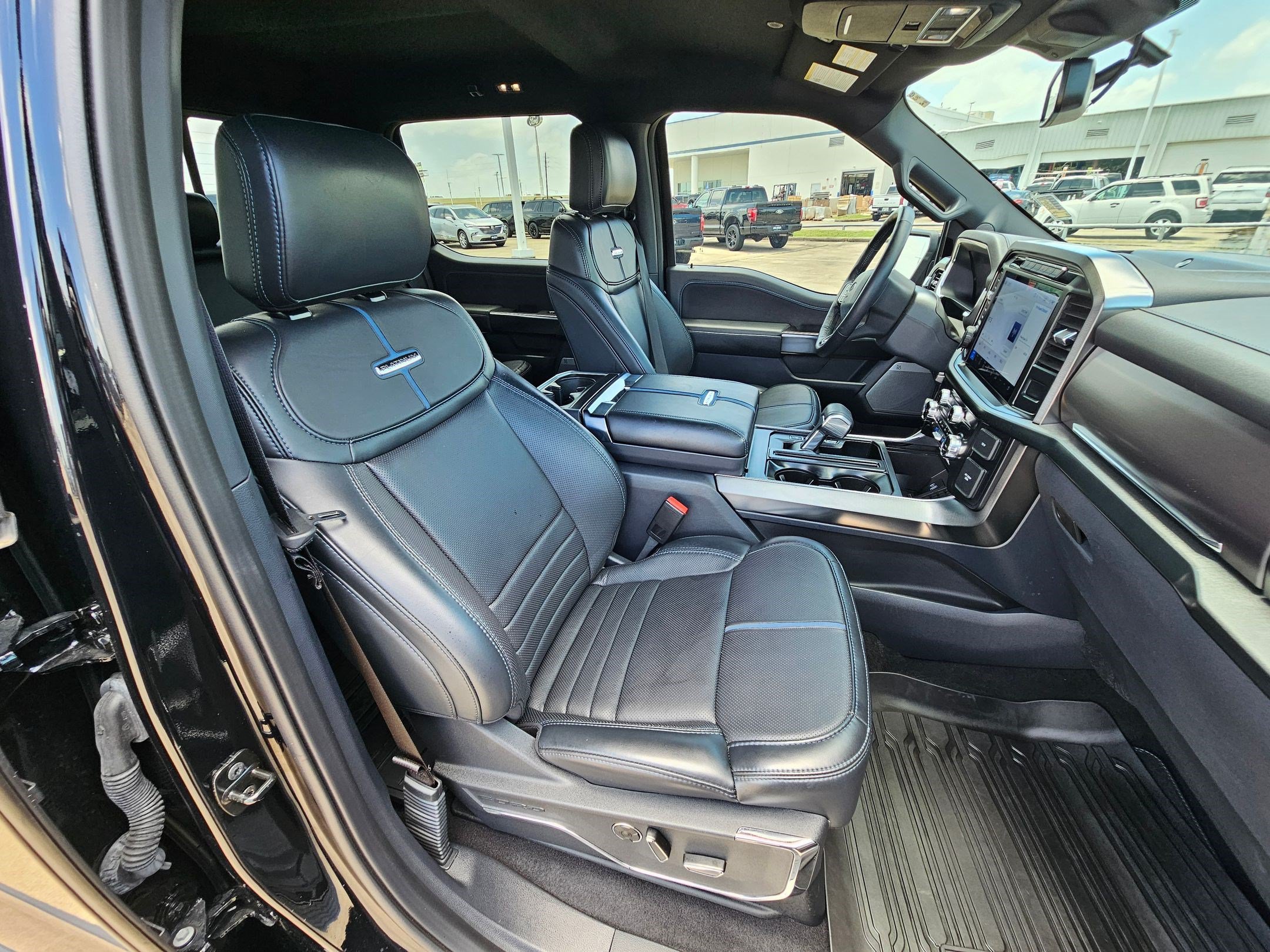 Certified 2024 Ford F150 Platinum w/ FX4 Off-Road Package AWD/4WD image 32