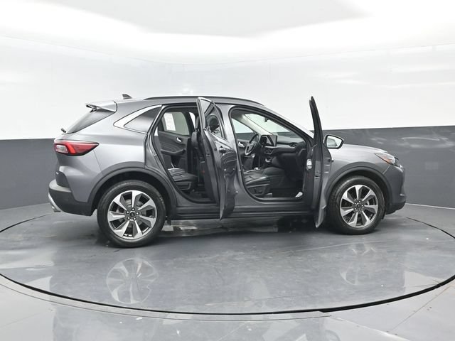 Certified 2024 Ford Escape Platinum AWD/4WD image 25