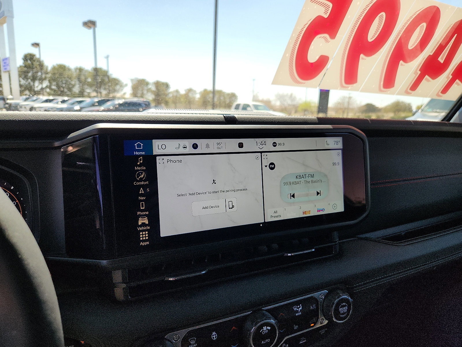 Used 2024 Jeep Gladiator Rubicon w/ Technology Group image 12