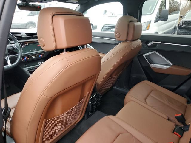 Used 2022 Audi Q3 2.0T Premium Plus w/ Premium Plus Package image 33