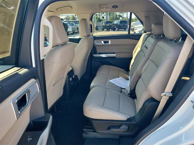 Certified 2022 Ford Explorer Limited w/ Equipment Group 301A image 11