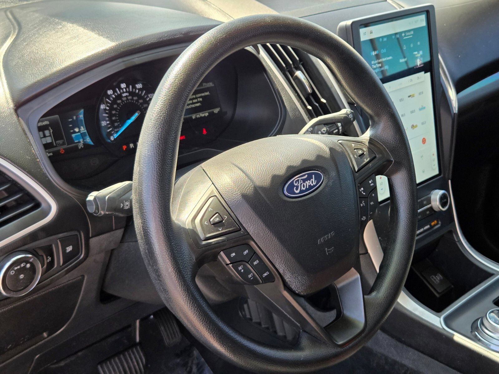 Certified 2023 Ford Edge SE w/ Black Appearance Package AWD/4WD image 18