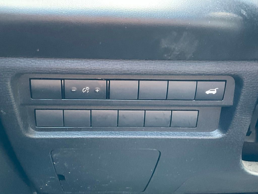 Used 2023 Mitsubishi Outlander SE Black Edition image 8